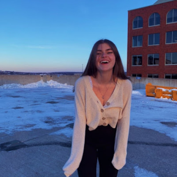 Meet your Posher, Catherine - Picture 1 of 1